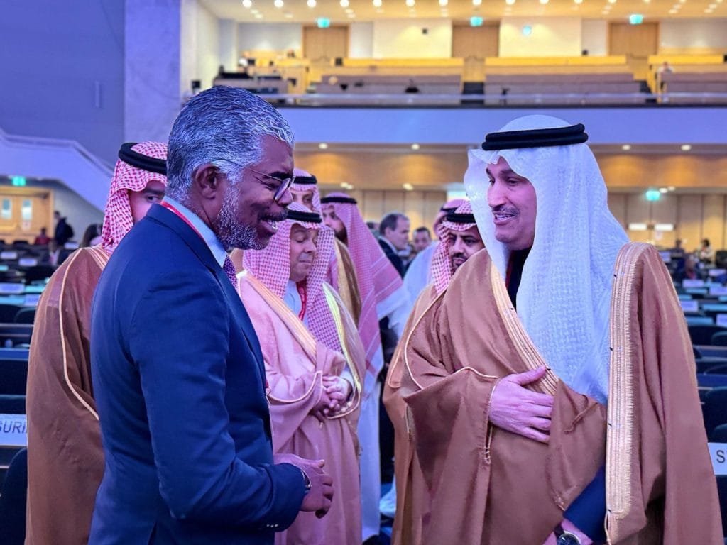 Angola e Arábia Saudita preparam acordo aéreo para ligação directa entre Luanda e Riade