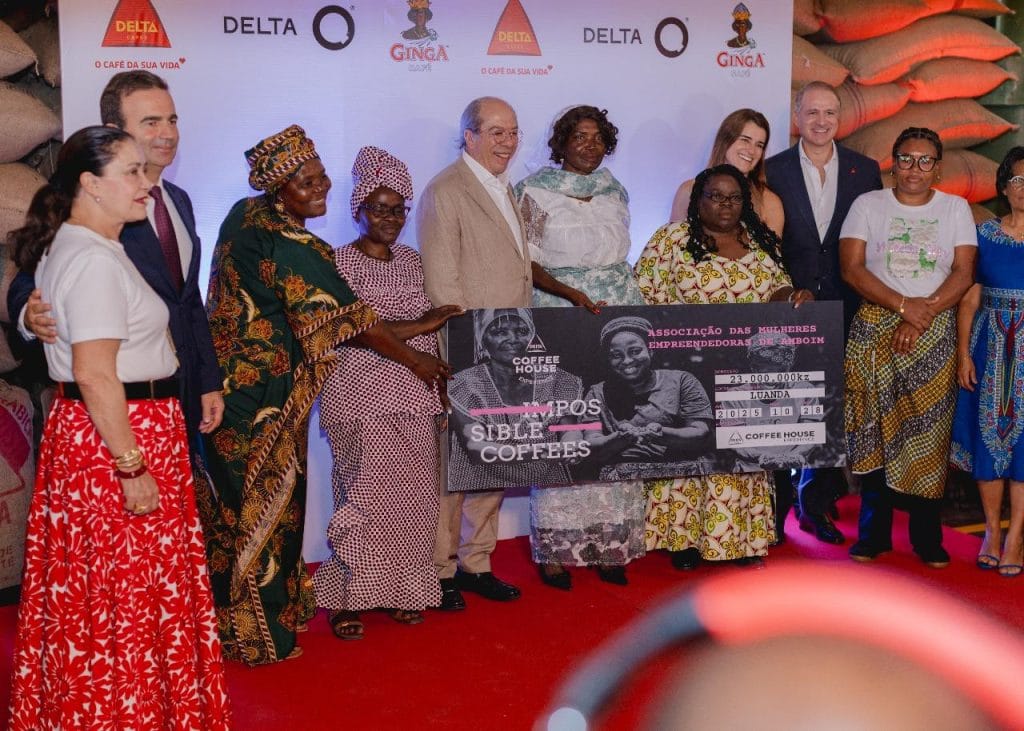 Grupo Nabeiro entrega 23 milhões de kwanzas à Associação das Mulheres Empreendedoras de Amboim