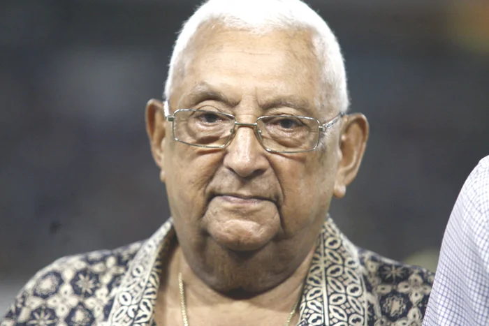 “Construí um hotel para o futebol, deixaram roubar tudo”