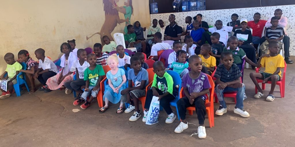 Rastreios auditivos revelam dezenas de casos sinalizados em acção solidária no Zango 4