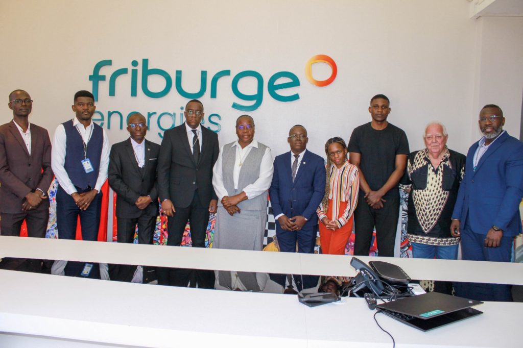 Friburge avança com bolsas de estudo e oportunidades de estágio para jovens nas Universidades Agostinho Neto e Católica