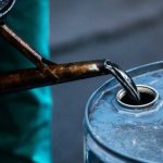 Petróleo aproxima-se dos 120 dólares e agrava pressão sobre a economia mundial